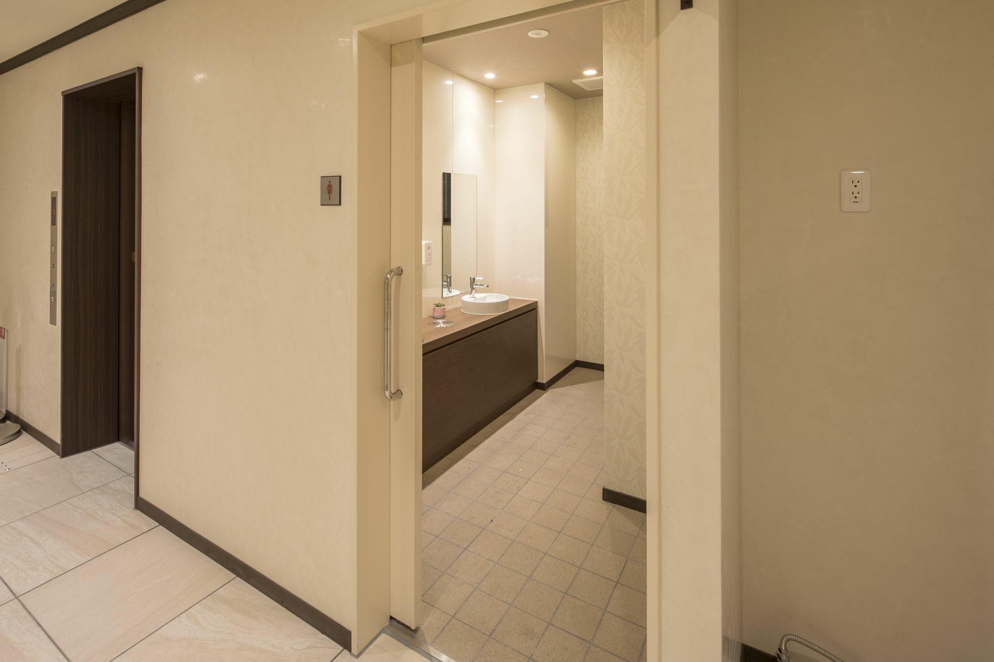 Hotel Wbf Yodoyabashi Minami Osaka Eksteriør billede